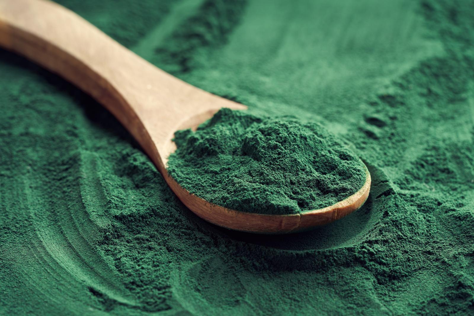 Spirulina: Il Superfood Verde che Sta Rivoluzionando Salute e Nutrizione!